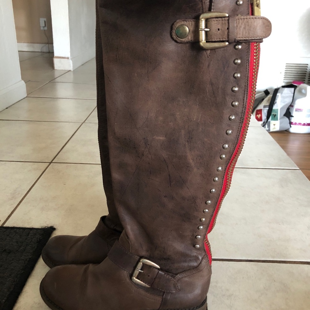 Steve Madden brown boots w/ red & gold-Size 7